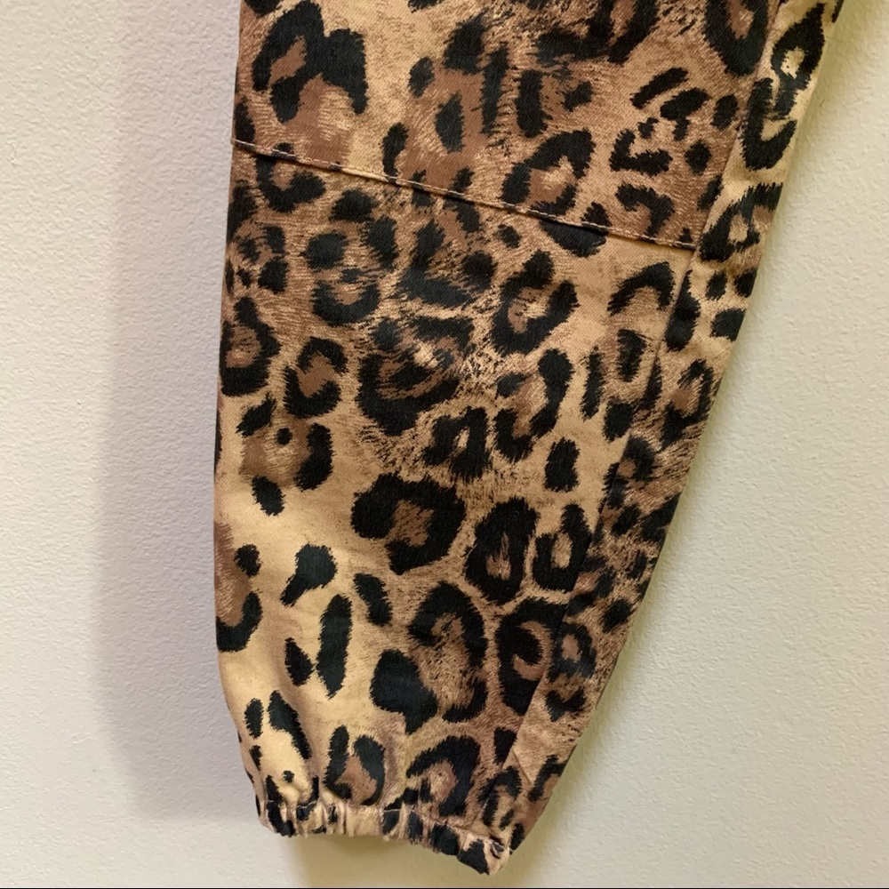 36 Point 5 Cheetah Cargo Jogger Pants - Picture 4 of 8